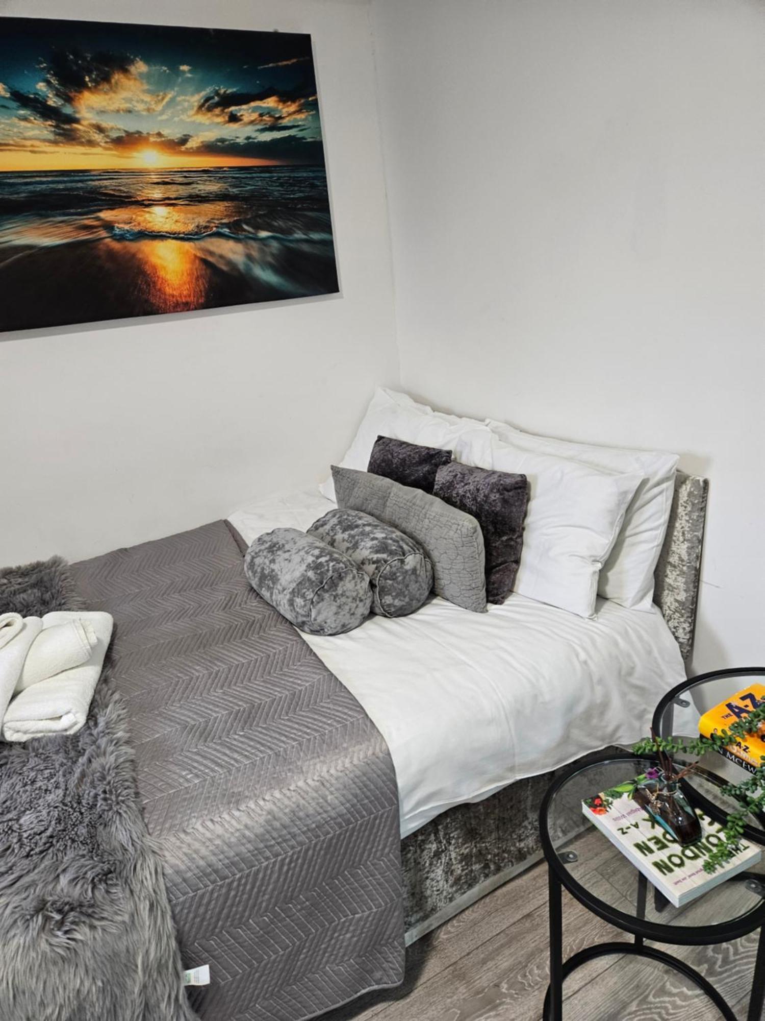 Stylish Studio Near Kensal Green لندن المظهر الخارجي الصورة