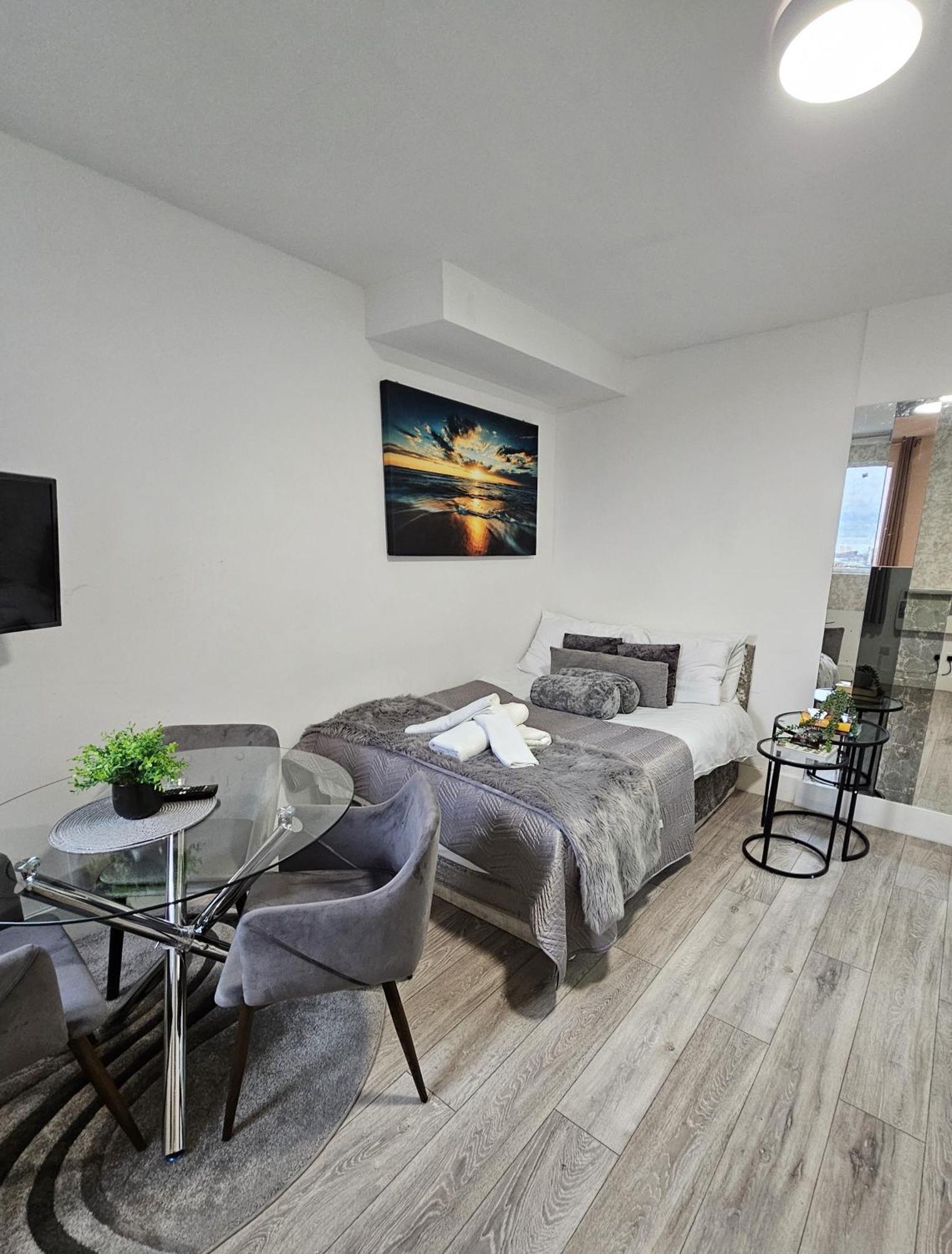 Stylish Studio Near Kensal Green لندن المظهر الخارجي الصورة