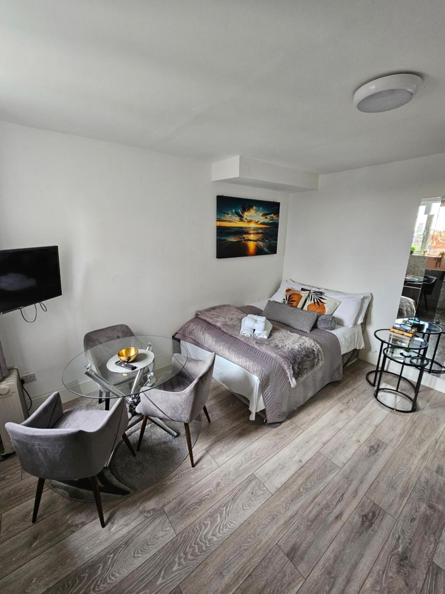 Stylish Studio Near Kensal Green لندن المظهر الخارجي الصورة